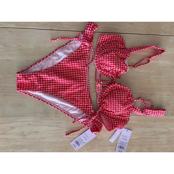 Bikini - Picture 3 of 7